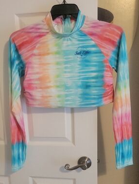 Salt Life SzXL Rainbow Tie-Dye Long Sleeve Crop Swim top Rash Guard